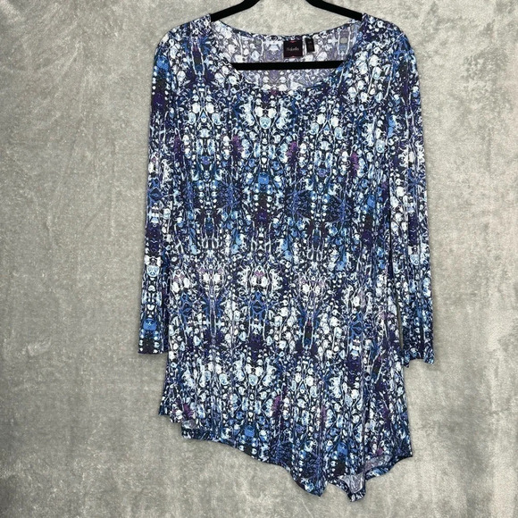 Rafaella L Large Shirt Top Blue Geometric 3/4 Sleeve Scoop Neck Asymmetrical Hem - Picture 1 of 6